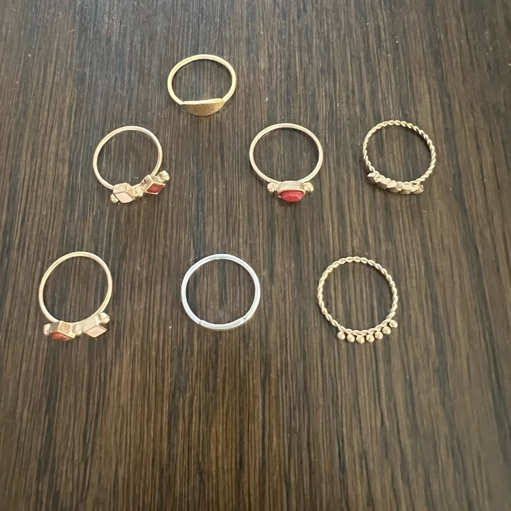 7 Assorted Rings